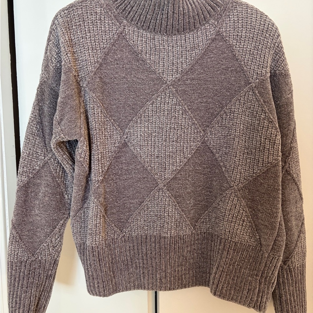 Cozy and Soft Gray Diamond Knit Mock Neck Sweater